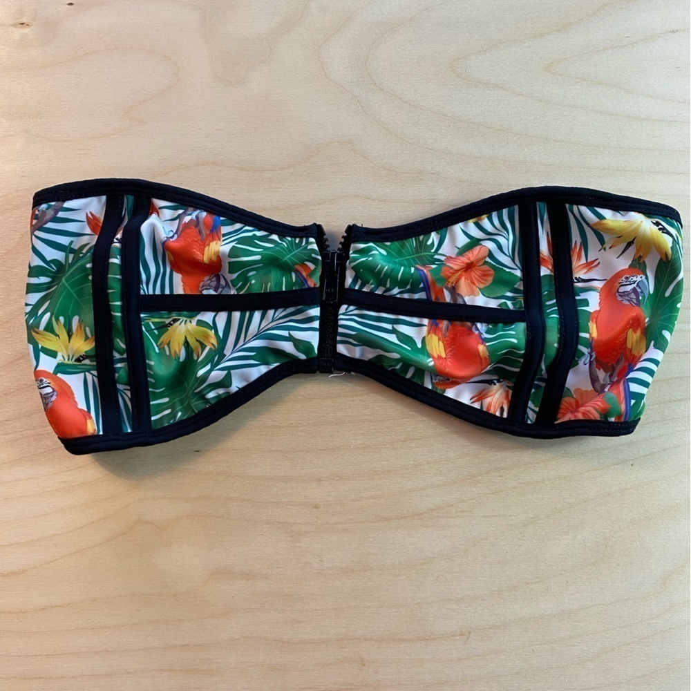 Yandy Bikini Top size medium (DU)